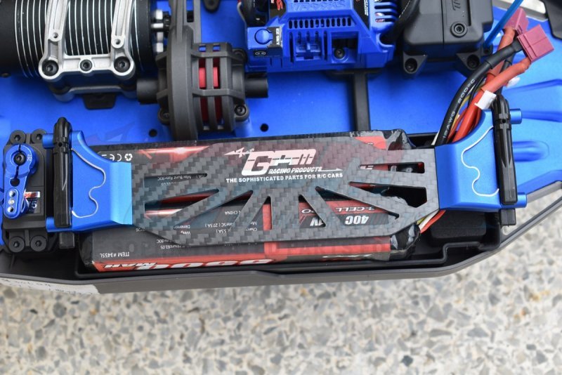 TRAXXAS SLEDGE MONSTER TRUCK Aluminum 6061-T6 +Carbon Fiber Battery  Hold-down - 1pc set - GPM GSLE0126